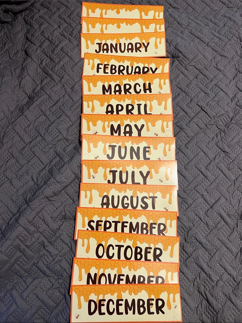 Bee Classroom Pocket Calendar